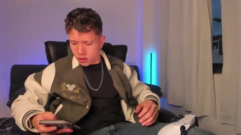 Snapshot of nathan_blake_ chatting on 09/28/25, 10:59 Nathan online show from 09/28/25, 10:59