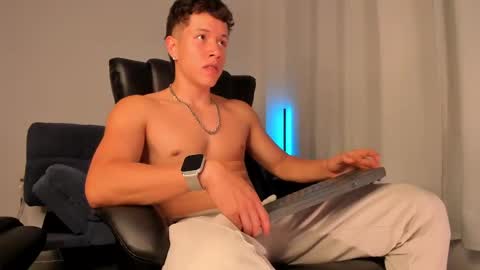 Snapshot of nathan_blake_ chatting on 10/01/25, 10:38 Nathan online show from 10/01/25, 10:38