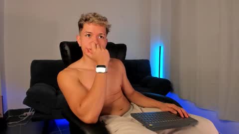 Snapshot of nathan_blake_ chatting on 10/23/25, 04:50 Nathan online show from 10/23/25, 04:50