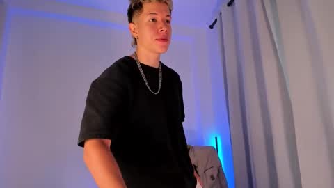 Snapshot of nathan_blake_ chatting on 11/14/25, 07:45 Nathan online show from 11/14/25, 07:45