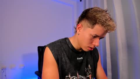 Snapshot of nathan_blake_ chatting on 11/17/25, 05:30 Nathan online show from 11/17/25, 05:30