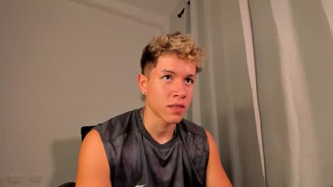 Snapshot of nathan_blake_ chatting on 11/19/25, 09:26 Nathan online show from 11/19/25, 09:26