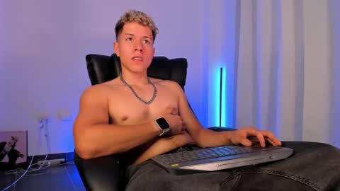 Snapshot of nathan_blake_ chatting on 11/29/25, 10:35 Nathan online show from 11/29/25, 10:35