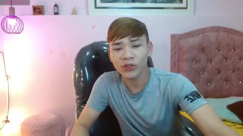 Snapshot of nathanclay chatting on 11/08/25, 03:50 nathanclay online show from 11/08/25, 03:50