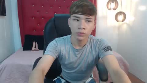 Snapshot of nathanclay chatting on 11/22/25, 04:11 nathanclay online show from 11/22/25, 04:11