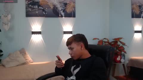 Snapshot of nathanclay chatting on 12/02/25, 03:40 nathanclay online show from 12/02/25, 03:40