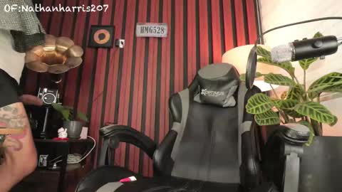 Nathan Harris online show from 12/04/25, 08:39