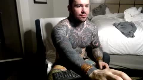 Snapshot of nathaniel_13 chatting on 06/26/26, 12:15 NathanielFlex online show from 06/26/26, 12:15