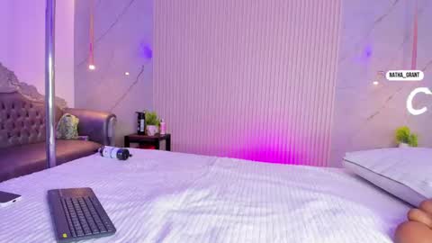 nathassa online show from 10/09/25, 01:31