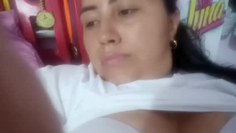 Snapshot of nathi_milk chatting on 12/10/24, 09:54 nathacha online show from 12/10/24, 09:54