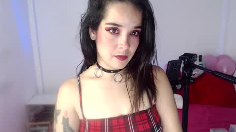 Snapshot of nathy_rock chatting on 11/06/25, 07:48 Nathalia online show from 11/06/25, 07:48