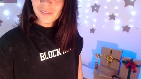 Snapshot of nathy_rock chatting on 11/28/25, 10:12 Nathalia online show from 11/28/25, 10:12
