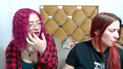 Snapshot of nathy_voyeur chatting on 03/27/26, 01:22 nathy_voyeur online show from 03/27/26, 01:22