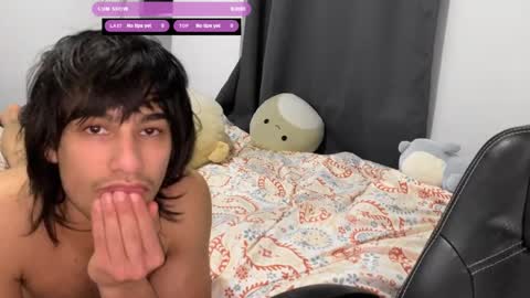 Snapshot of native_boy2 chatting on 09/11/25, 08:58 native_boy2 online show from 09/11/25, 08:58