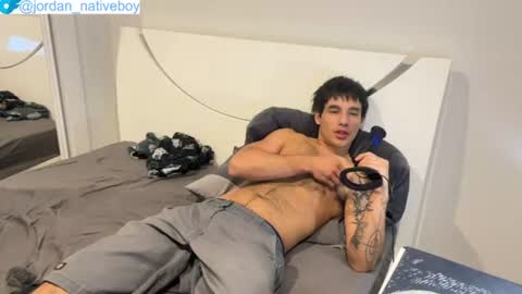native_boy2 online show from 06/11/26, 03:48