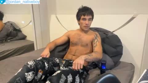 native_boy2 online show from 06/13/26, 08:29