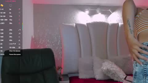 Natalia online show from 06/19/26, 03:33