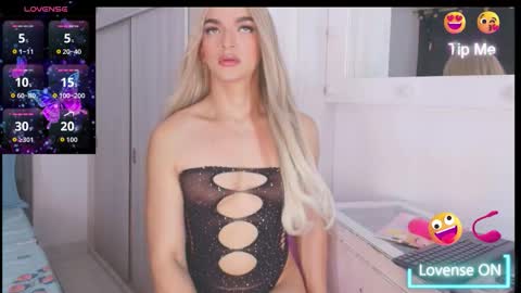 nattasha_dior online show from 03/25/26, 07:58