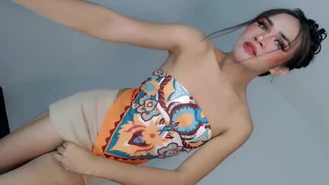 Nathalie smith online show from 05/10/26, 02:22