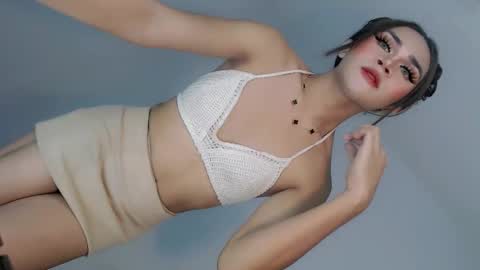 Nathalie smith online show from 05/20/26, 05:13