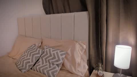 Snapshot of natty_bush chatting on 02/18/26, 07:10 Nathalie online show from 02/18/26, 07:10