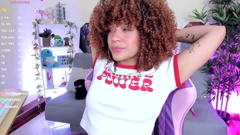 Snapshot of natty_romanof_1 chatting on 01/22/25, 03:29 natty online show from 01/22/25, 03:29