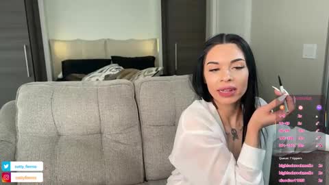 NATTY FIERROS online show from 02/16/25, 06:32