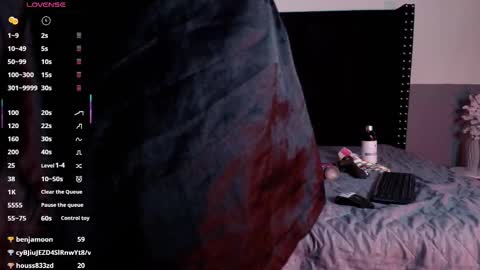 Gwen  online show from 02/13/25, 02:23