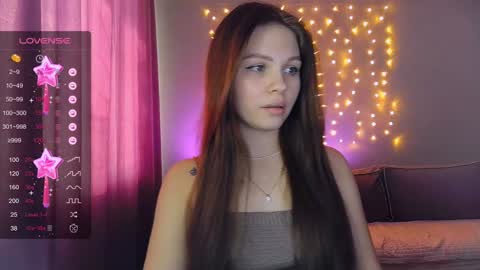 Snapshot of nature_starlight chatting on 02/05/25, 10:30 Eva online show from 02/05/25, 10:30