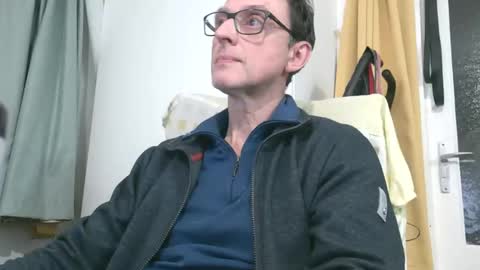 naturista25 online show from 12/16/25, 05:07