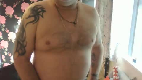 Snapshot of naturistmale45 chatting on 01/14/25, 11:20 naturistmale45 online show from 01/14/25, 11:20