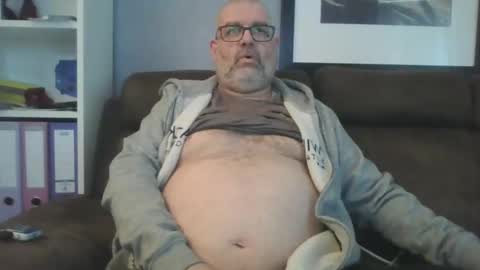 Snapshot of naturistmale45 chatting on 02/04/25, 11:49 naturistmale45 online show from 02/04/25, 11:49