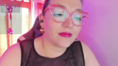 Snapshot of naty__mature_ chatting on 01/30/25, 04:24 Nataly online show from 01/30/25, 04:24