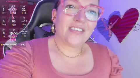 Snapshot of naty__mature_ chatting on 02/16/25, 03:37 Nataly online show from 02/16/25, 03:37