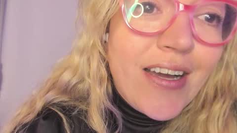 Snapshot of naty__mature_ chatting on 11/23/25, 07:08 Nataly online show from 11/23/25, 07:08