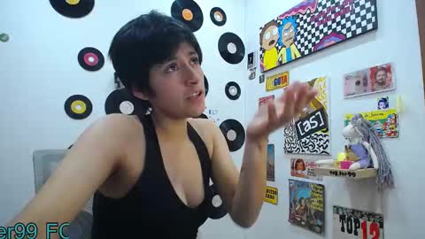 Snapshot of naty_lux19 chatting on 02/20/25, 12:30 Fernanda online show from 02/20/25, 12:30