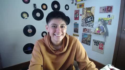 Snapshot of naty_lux19 chatting on 03/03/25, 09:15 Fernanda online show from 03/03/25, 09:15