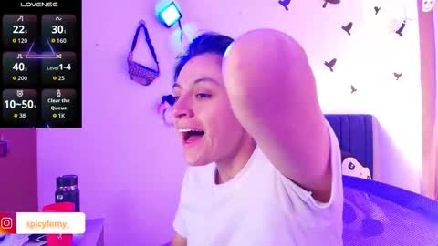 Snapshot of naty_lux19 chatting on 10/20/25, 08:48 Fernanda online show from 10/20/25, 08:48