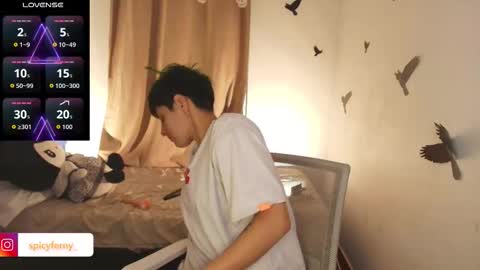 Snapshot of naty_lux19 chatting on 10/25/25, 08:55 Fernanda online show from 10/25/25, 08:55