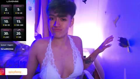 Snapshot of naty_lux19 chatting on 10/29/25, 10:28 Fernanda online show from 10/29/25, 10:28