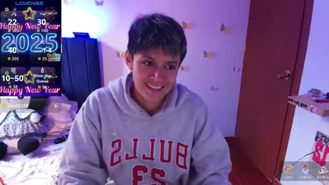 Snapshot of naty_lux19 chatting on 12/22/25, 06:38 Fernanda online show from 12/22/25, 06:38