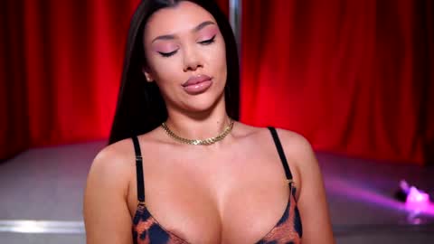 Snapshot of natydesiree chatting on 01/11/25, 07:27 Naty online show from 01/11/25, 07:27