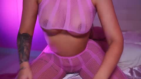 Snapshot of natydesiree chatting on 03/02/25, 10:45 Naty online show from 03/02/25, 10:45