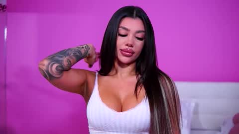 Snapshot of natydesiree chatting on 09/09/25, 07:08 Naty online show from 09/09/25, 07:08