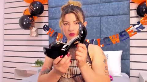 Naty  online show from 10/23/25, 09:57