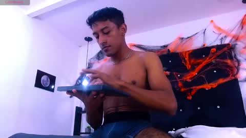 Snapshot of natzuki_ chatting on 10/22/25, 11:54 natzuki_ online show from 10/22/25, 11:54