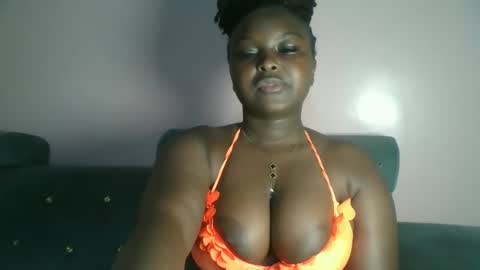 naughti_garlie online show from 05/12/26, 06:27