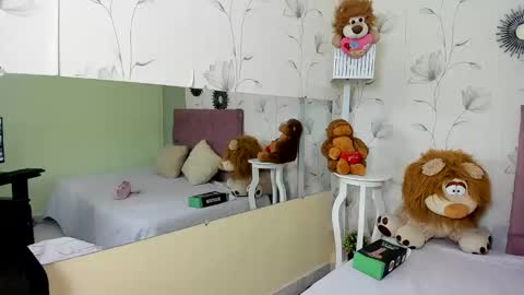 Zoe online show from 02/07/25, 07:27