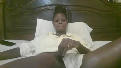 Snapshot of naughty_babe000 chatting on 03/16/26, 07:23 alisha online show from 03/16/26, 07:23