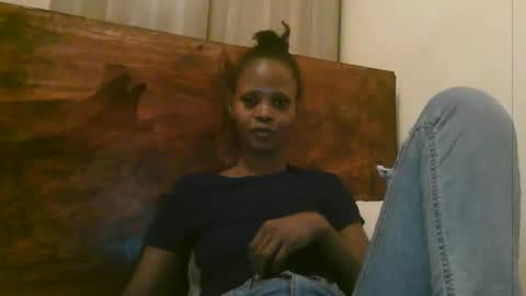 Snapshot of naughty_babe000 chatting on 06/03/26, 08:47 alisha online show from 06/03/26, 08:47